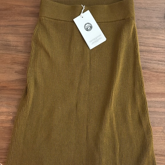 Sezane Naelle Skirt in Olive - Picture 3 of 6